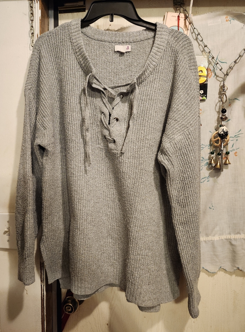 SO Gray Tassel Knit Sweater — Women’s Large